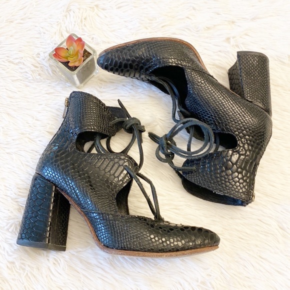 FREEBIRD by Steven | Joyce Black Snake Lace Up heels women size 9 - Picture 3 of 8